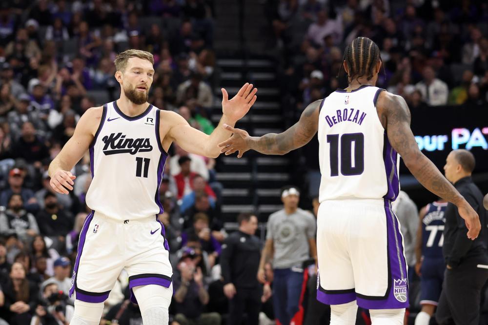 表现出强烈 表现出强烈